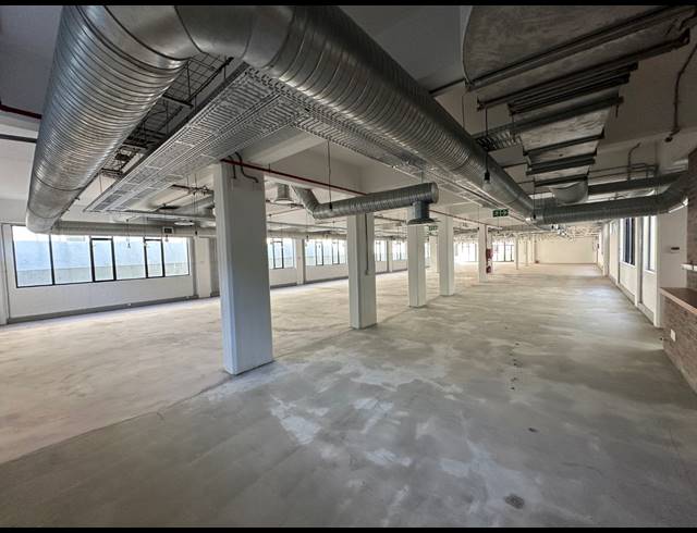 628M² OFFICE TO LET IN SALT RIVER